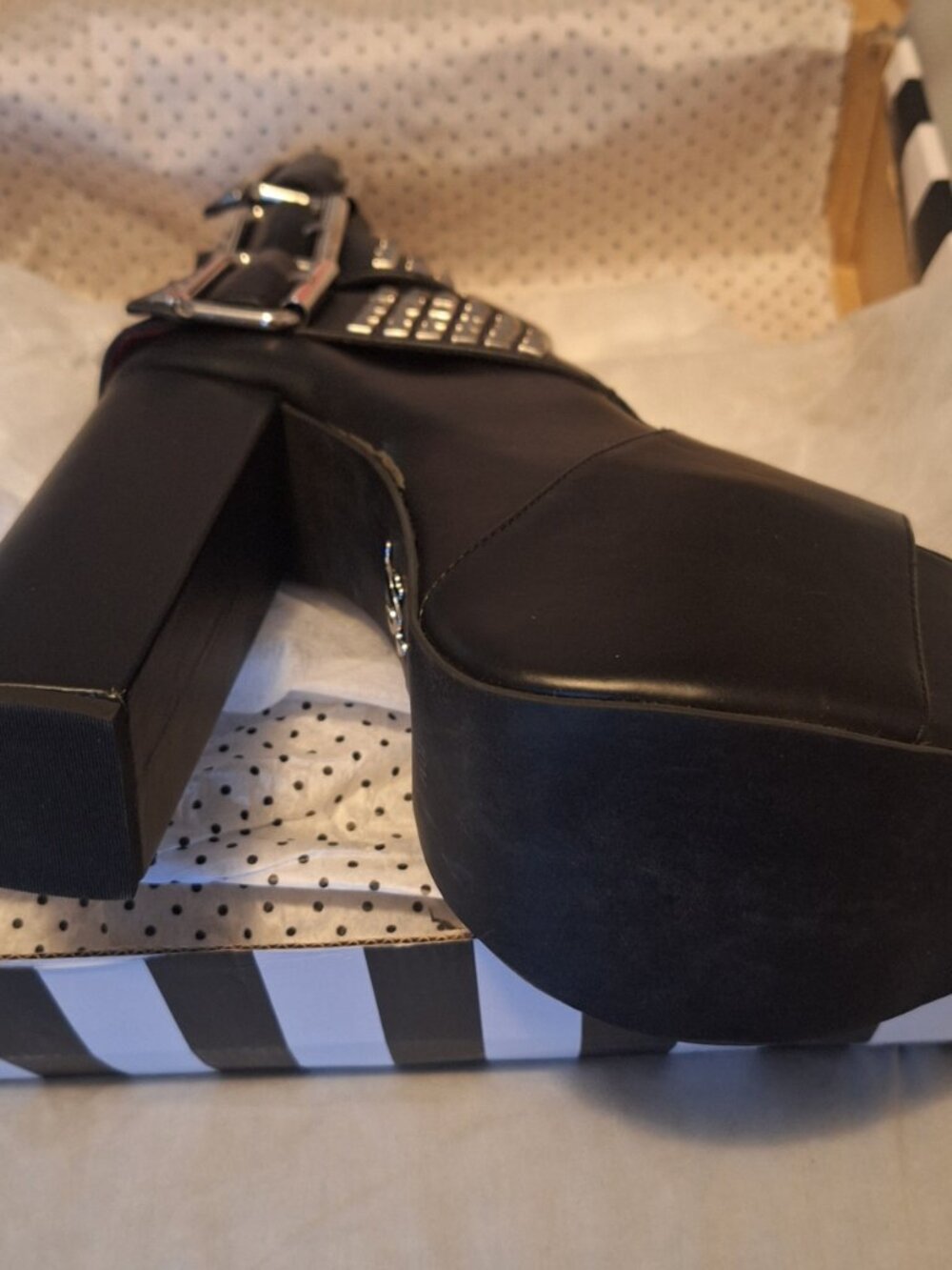 NEW Charla Tedrick Gilman Studded Platform - Picture 9 of 10